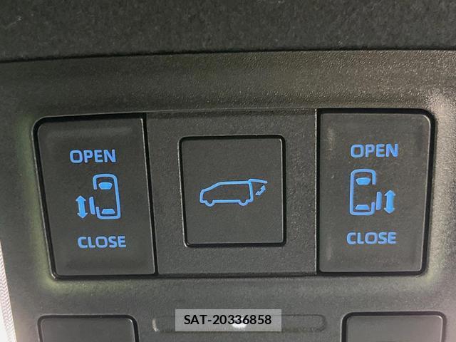 Toyota VOXY 2023-03 8053704-5
