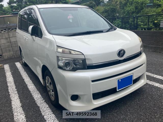 Toyota VOXY 2012-02 8053728-1