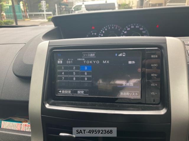 Toyota VOXY 2012-02 8053728-11