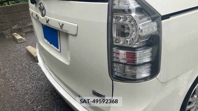 Toyota VOXY 2012-02 8053728-13
