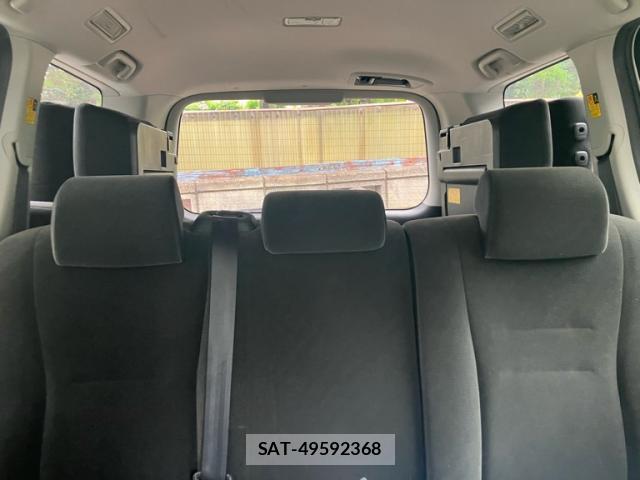 Toyota VOXY 2012-02 8053728-17