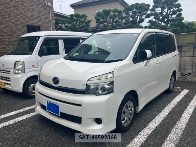 Toyota VOXY 2012-02 8053728-2