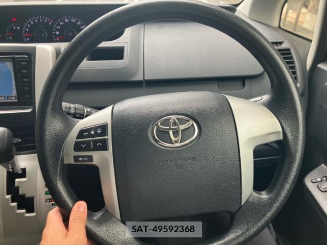 Toyota VOXY 2012-02 8053728-6
