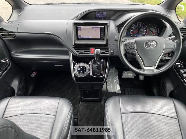 Toyota VOXY 2020-02 8053735-1