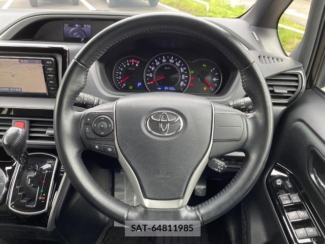 Toyota VOXY 2020-02 8053735-12