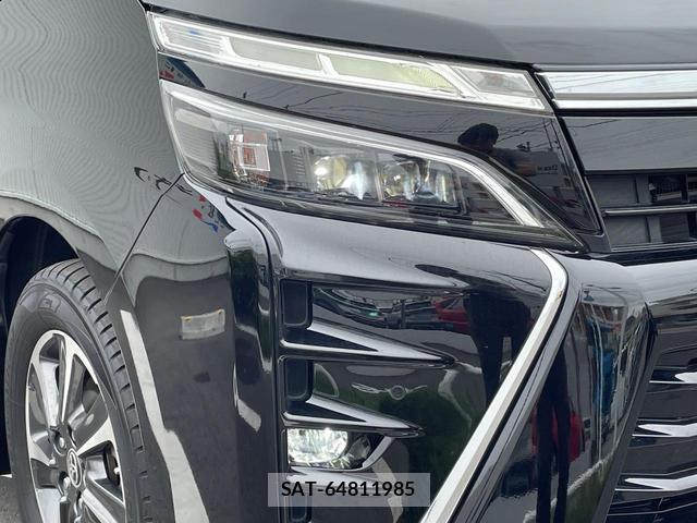 Toyota VOXY 2020-02 8053735-13