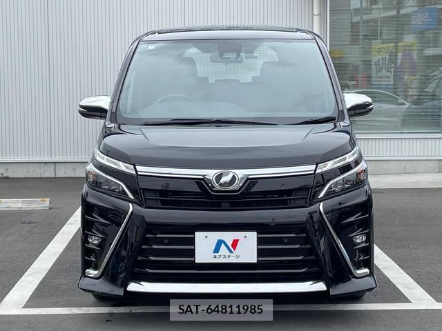 Toyota VOXY 2020-02 8053735-15
