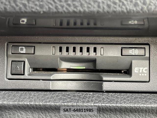 Toyota VOXY 2020-02 8053735-6