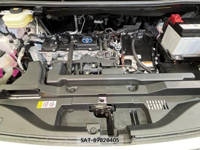 Toyota VOXY 2022-06 8053744-18