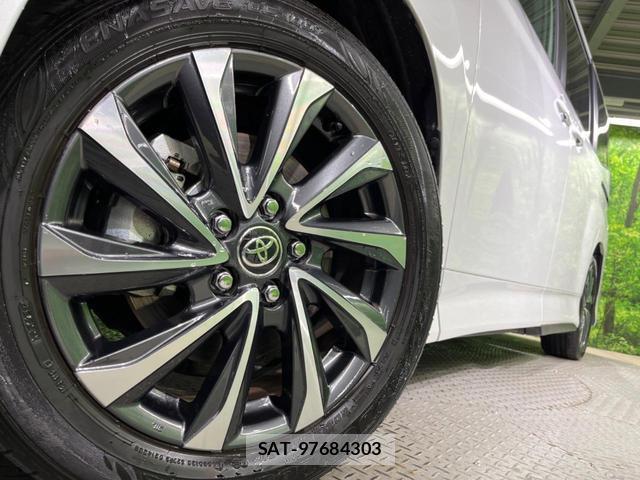 Toyota VOXY 2025-09 8053774-13