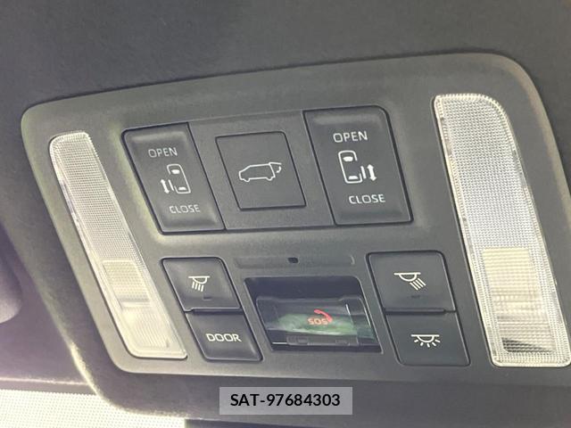 Toyota VOXY 2025-09 8053774-2