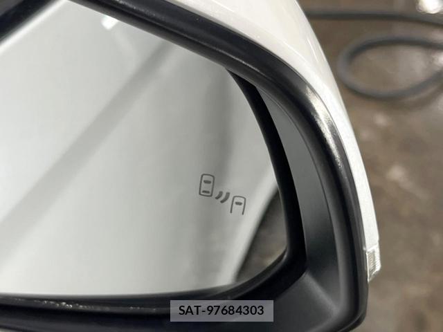 Toyota VOXY 2025-09 8053774-6