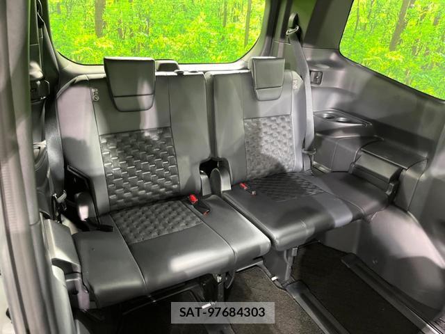 Toyota VOXY 2025-09 8053774-9