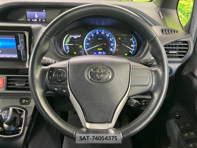 Toyota VOXY 2014-04 8053857-11
