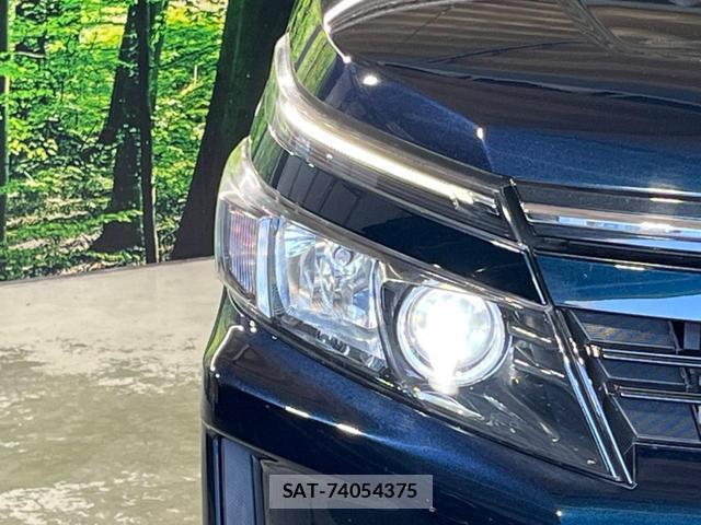 Toyota VOXY 2014-04 8053857-12