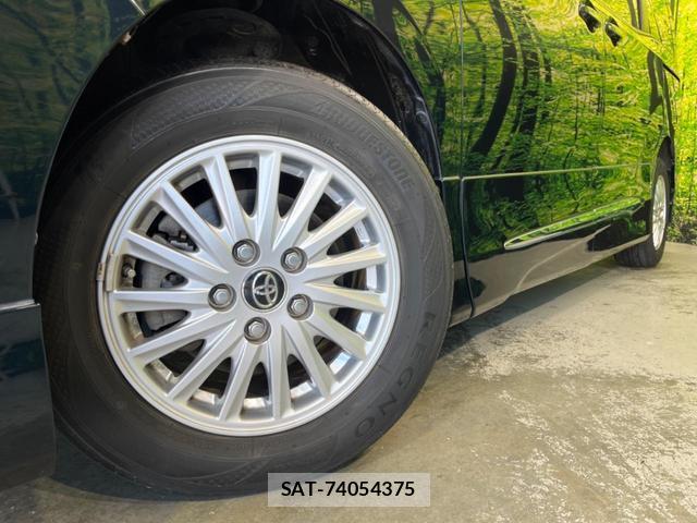Toyota VOXY 2014-04 8053857-13