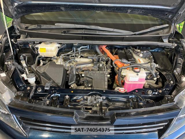 Toyota VOXY 2014-04 8053857-17