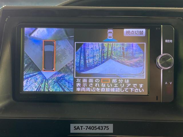 Toyota VOXY 2014-04 8053857-3