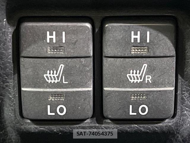 Toyota VOXY 2014-04 8053857-6