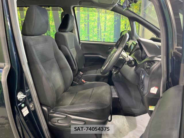 Toyota VOXY 2014-04 8053857-7