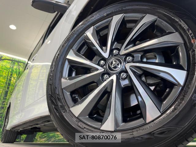 Toyota VOXY 2025-12 8053892-13