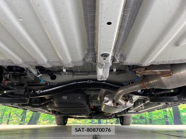 Toyota VOXY 2025-12 8053892-18