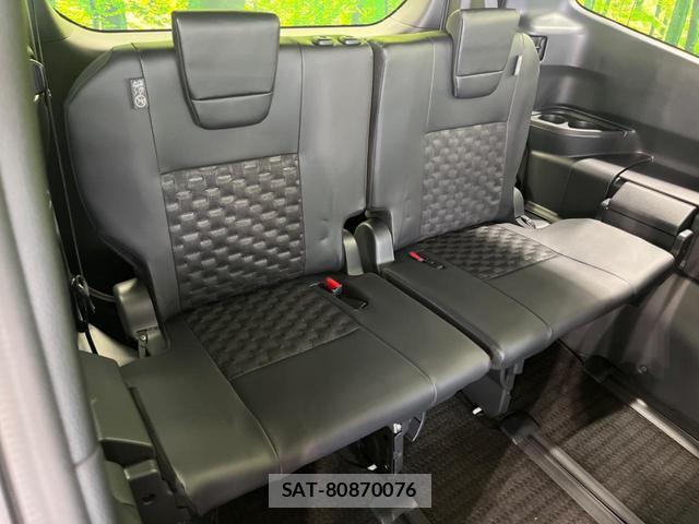 Toyota VOXY 2025-12 8053892-9