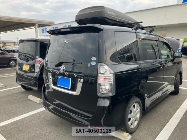 Toyota VOXY 2009-10 8053923-10