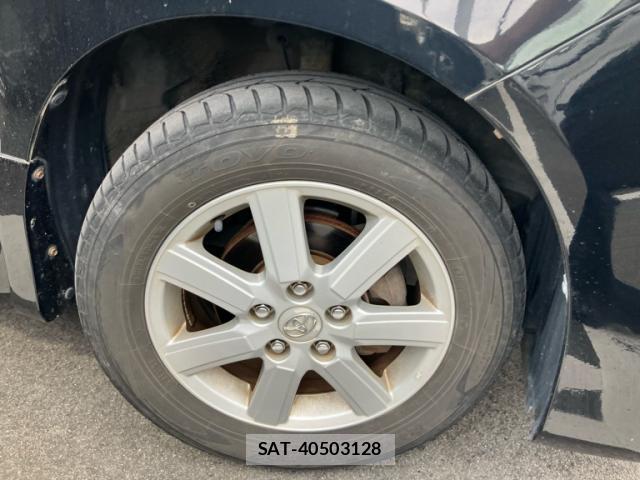Toyota VOXY 2009-10 8053923-12