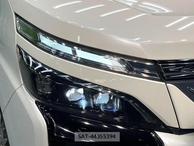 Toyota VOXY 2019-11 8053994-12