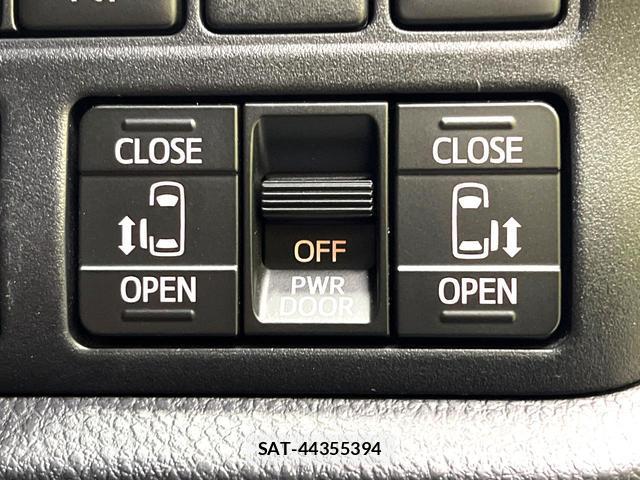 Toyota VOXY 2019-11 8053994-3