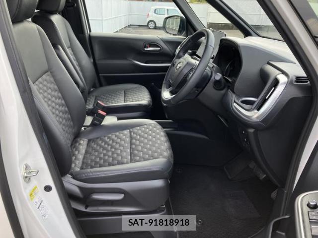 Toyota VOXY 2023-11 8054024-4