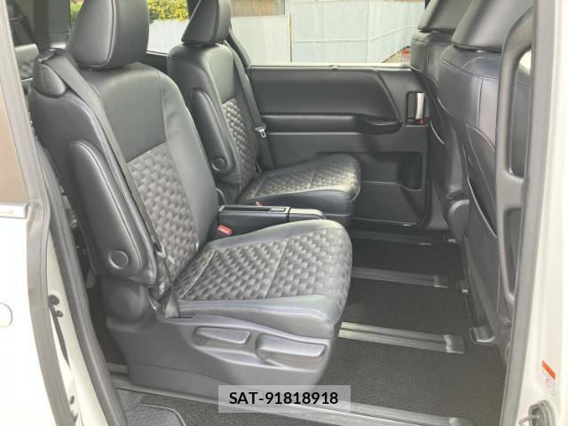 Toyota VOXY 2023-11 8054024-5