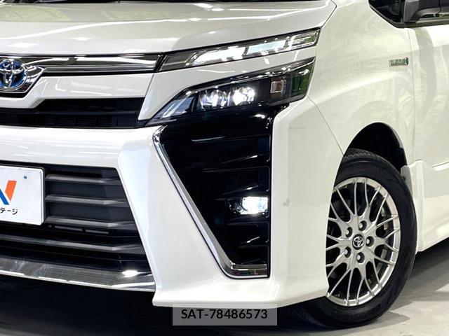 Toyota VOXY 2018-08 8054161-15