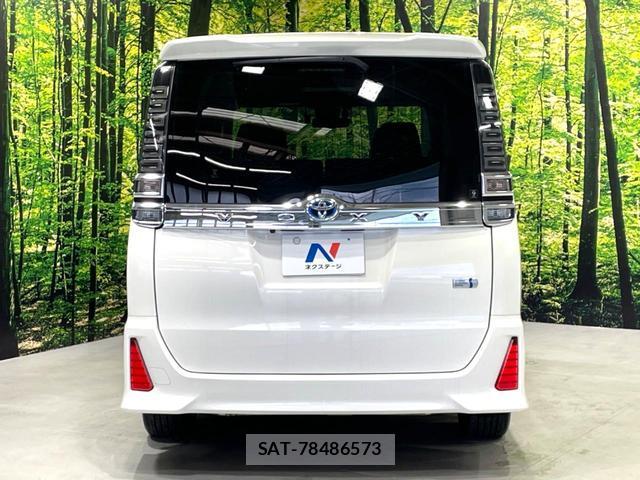 Toyota VOXY 2018-08 8054161-18