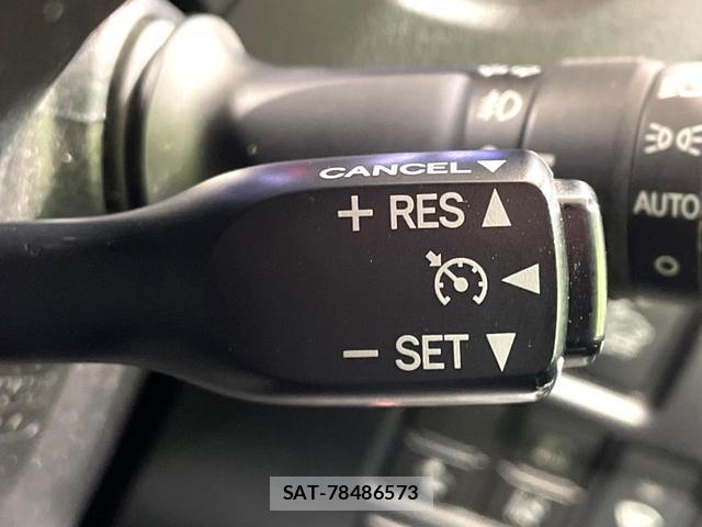 Toyota VOXY 2018-08 8054161-9