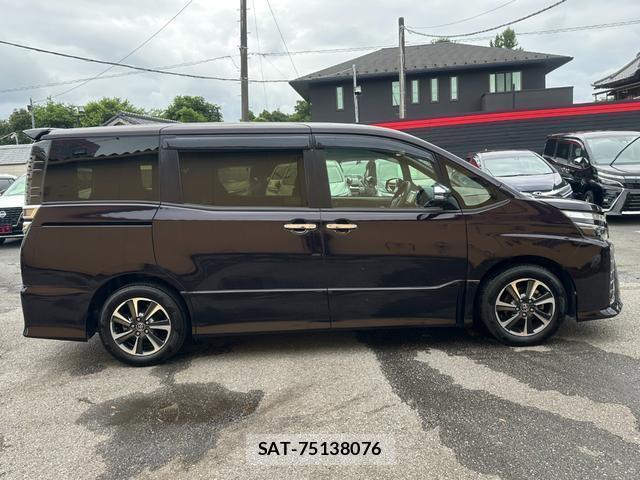 Toyota VOXY 2018-07 8054188-18