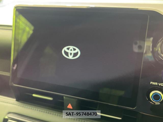 Toyota VOXY 2024-09 8054220-2