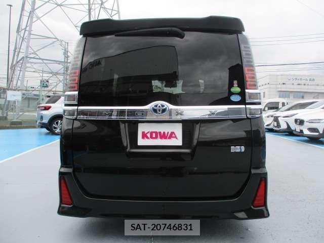 Toyota VOXY 2018-12 8054236-1