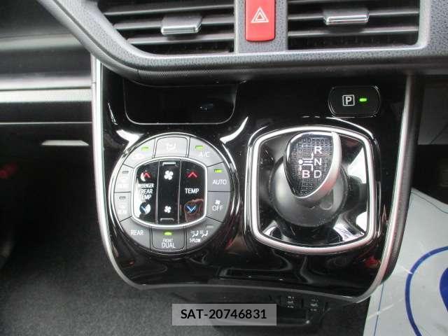 Toyota VOXY 2018-12 8054236-11