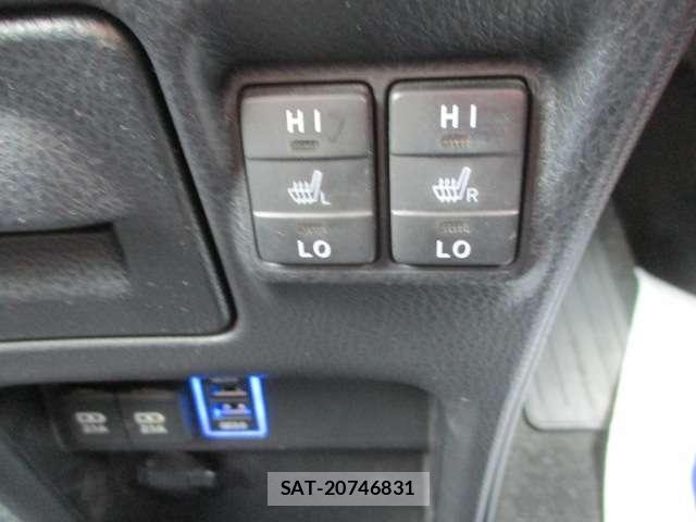 Toyota VOXY 2018-12 8054236-12