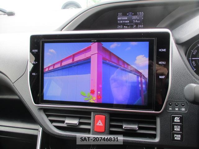 Toyota VOXY 2018-12 8054236-4