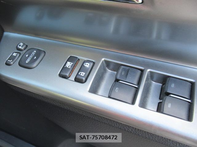 Toyota VOXY 2013-05 8054243-10