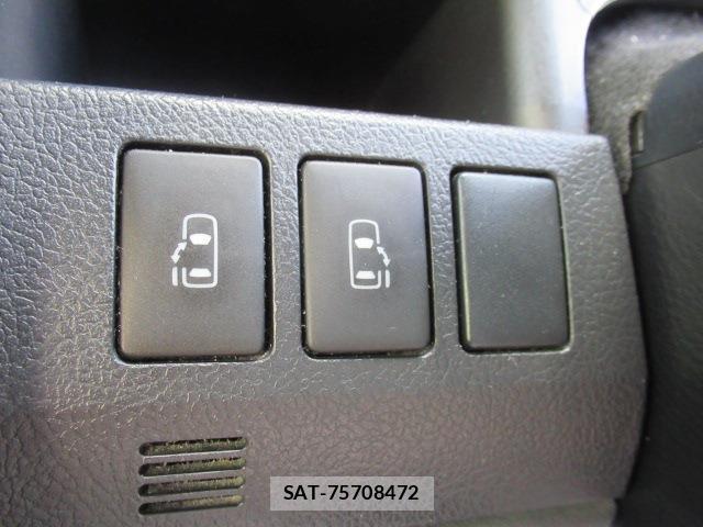 Toyota VOXY 2013-05 8054243-6