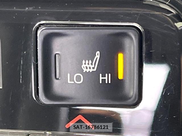 Toyota VOXY 2023-06 8054289-5