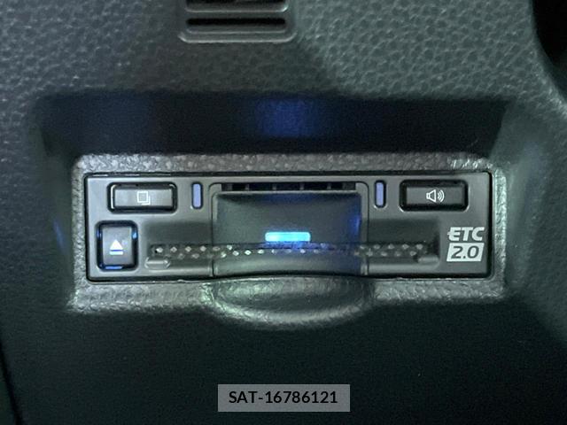 Toyota VOXY 2023-06 8054289-6