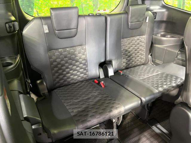 Toyota VOXY 2023-06 8054289-9