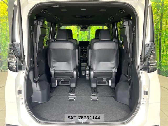 Toyota VOXY 2023-02 8054291-10