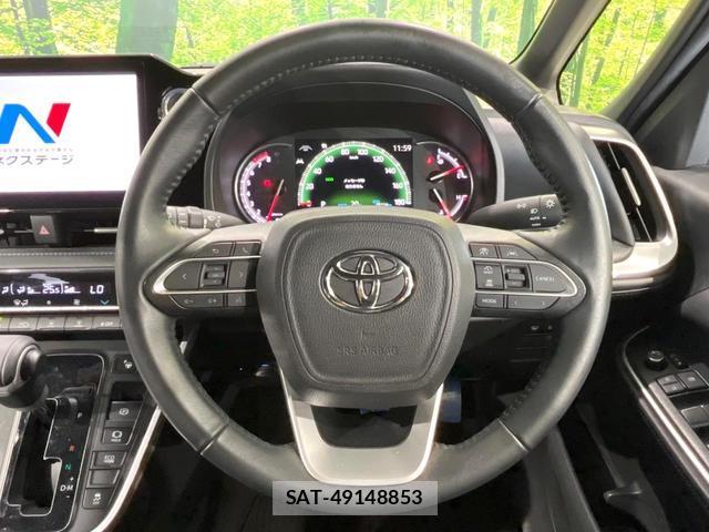 Toyota VOXY 2023-02 8054371-11