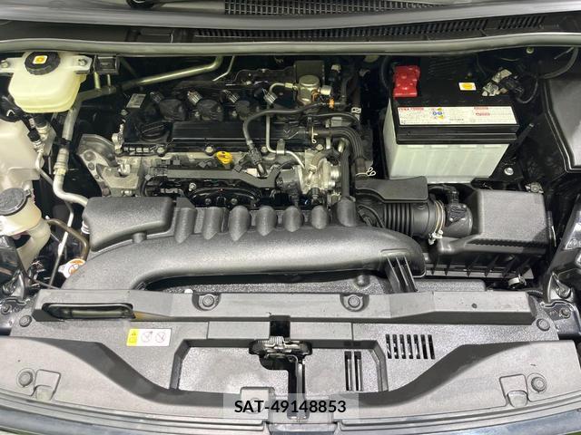Toyota VOXY 2023-02 8054371-17